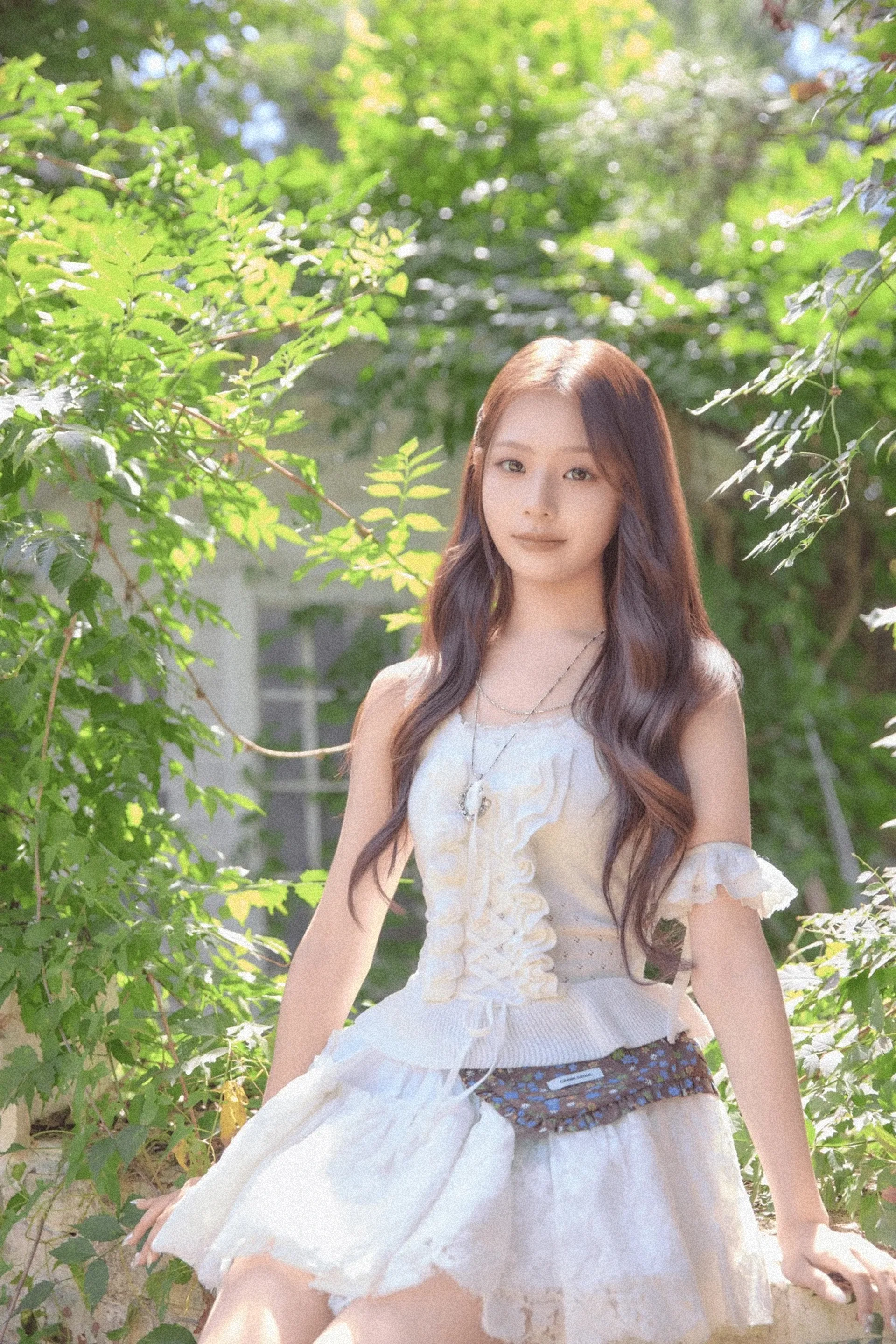 LIM SEOWON, exintegrante de UNIS, se une oficialmente a YG Entertainment